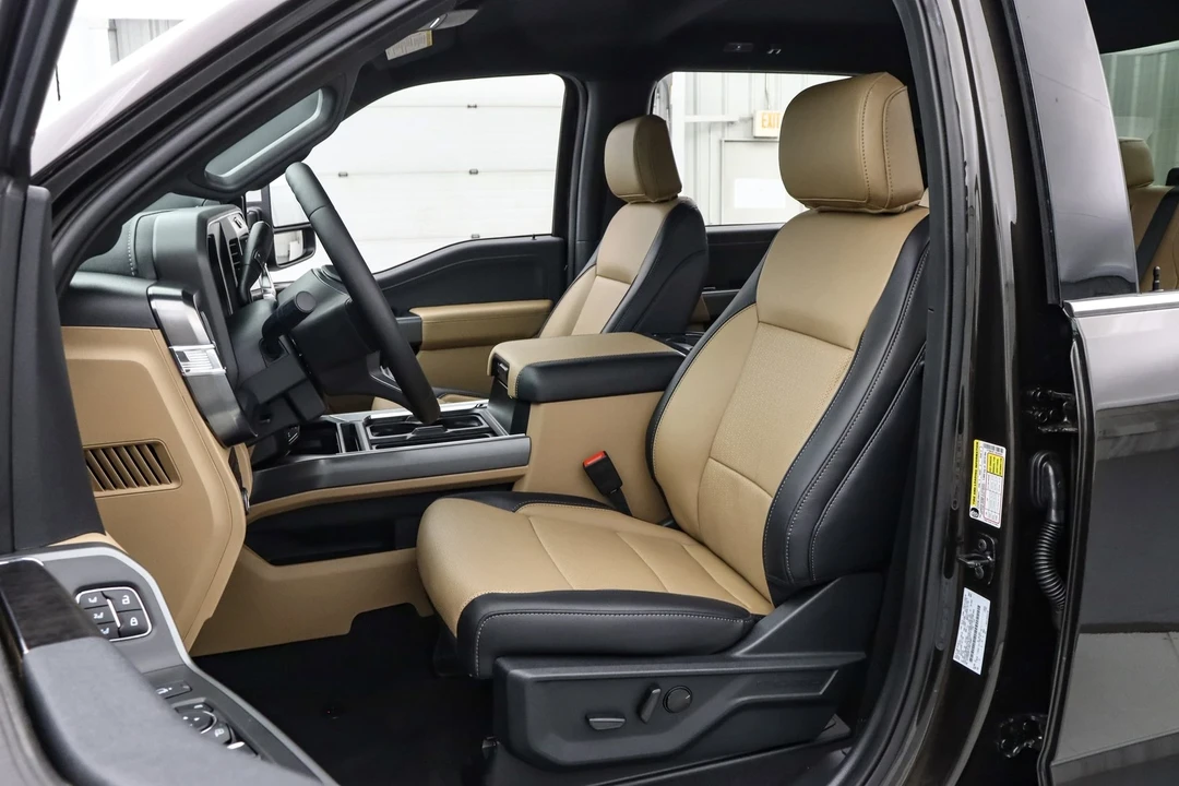 2025 Ford Super Duty 4th Gen - Image 14 of 21