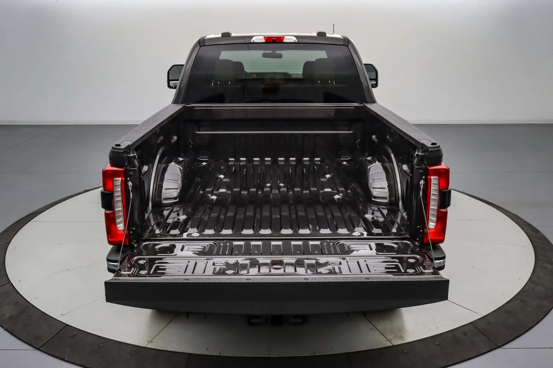 2025 Ford Super Duty 4th Gen - Image 7 of 21