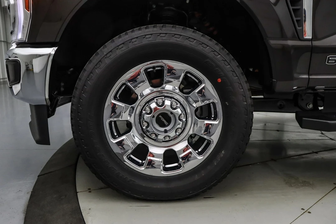 2025 Ford Super Duty 4th Gen - Image 12 of 21