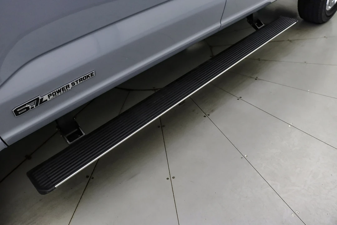 2025 Ford Super Duty 5th Gen - Image 14 of 21