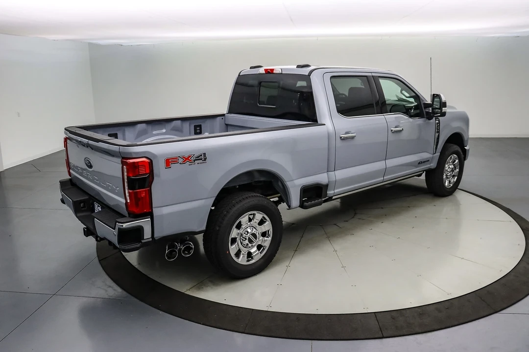 2025 Ford Super Duty 5th Gen - Image 5 of 21