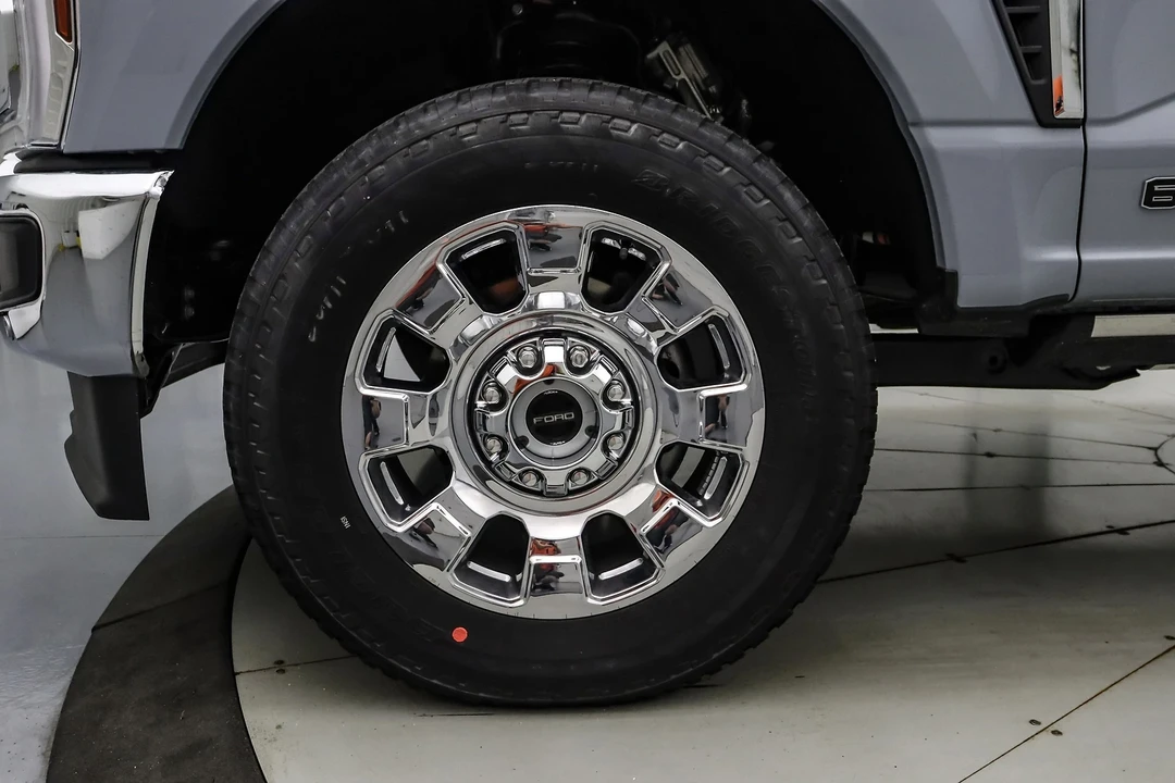 2025 Ford Super Duty 5th Gen - Image 12 of 21