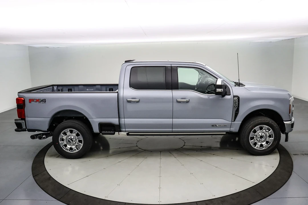 2025 Ford Super Duty 5th Gen - Image 4 of 21