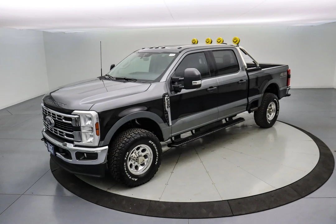 2025 Ford Super Duty 5th Gen - Image 11 of 21