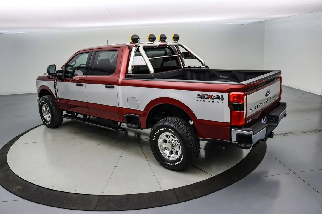 2025 Ford Super Duty 5th Gen - Image 9 of 21