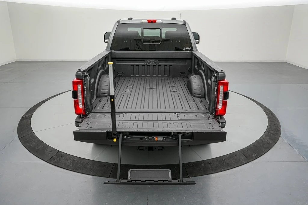 2025 Ford Super Duty 5th Gen - Image 7 of 21