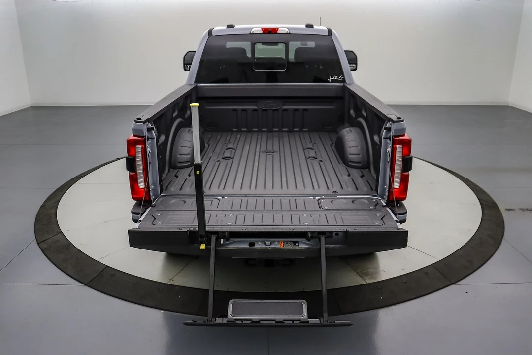 2025 Ford Super Duty 5th Gen - Image 8 of 21