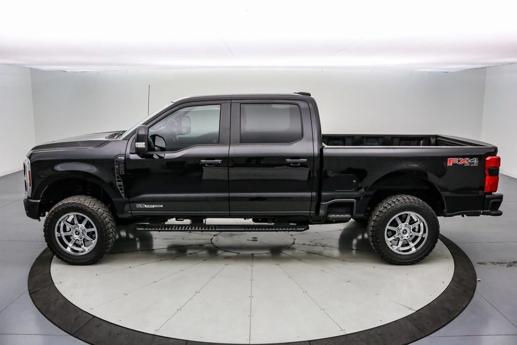 2025 Ford Super Duty 5th Gen - Image 9 of 21