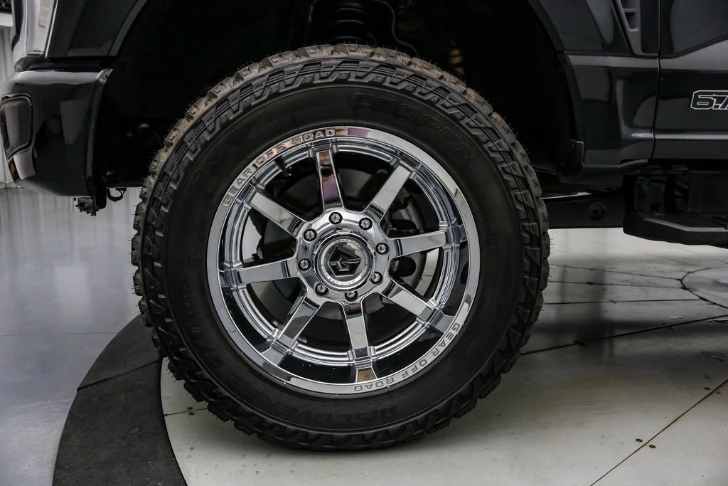 2025 Ford Super Duty 5th Gen - Image 12 of 21