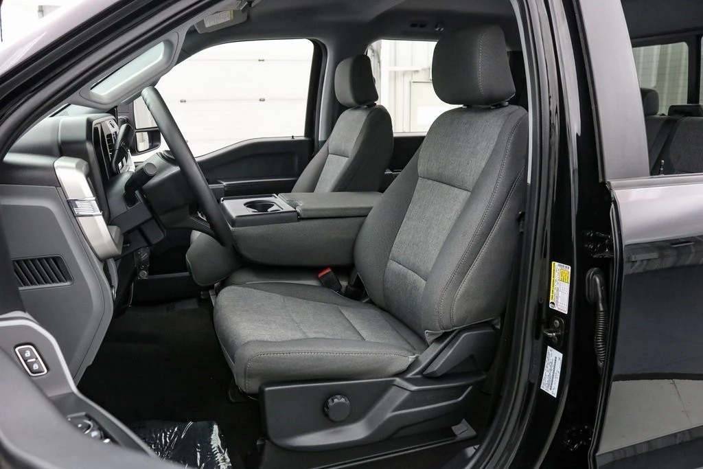 2025 Ford Super Duty 5th Gen - Image 13 of 21