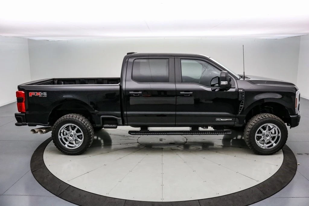 2025 Ford Super Duty 5th Gen - Image 4 of 21