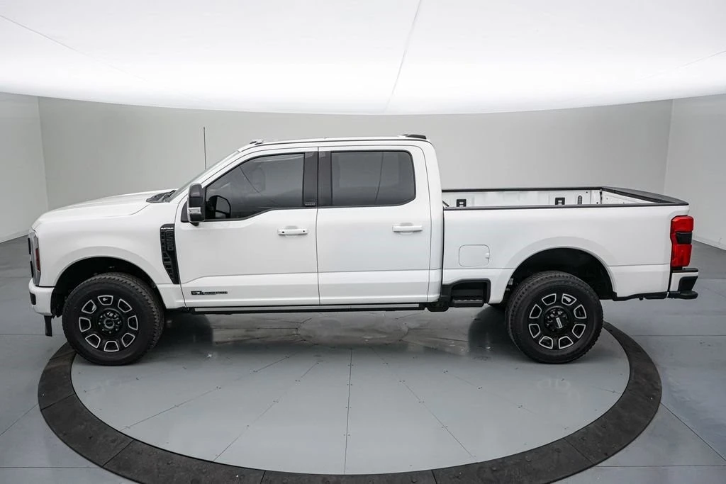 2025 Ford Super Duty 5th Gen - Image 9 of 21