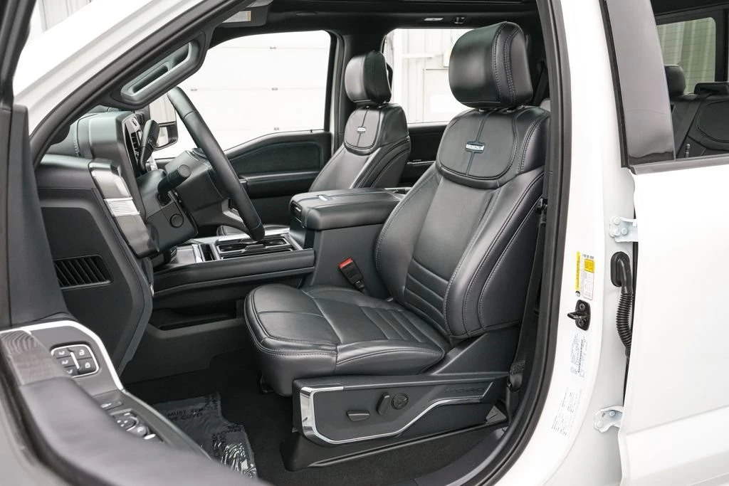 2025 Ford Super Duty 5th Gen - Image 16 of 21
