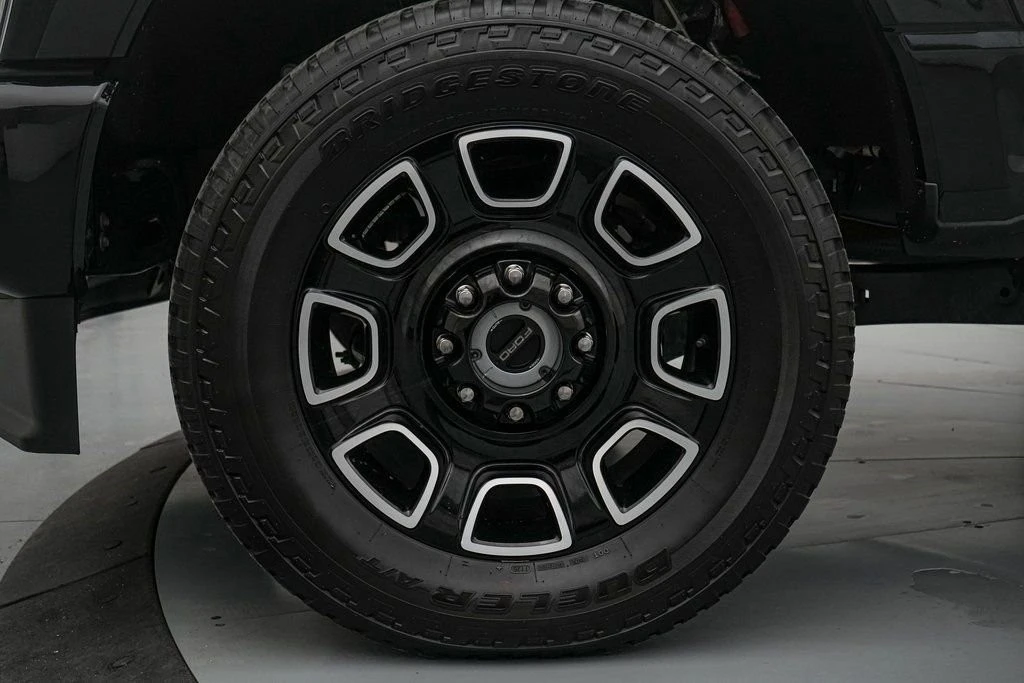 2025 Ford Super Duty 5th Gen - Image 12 of 21