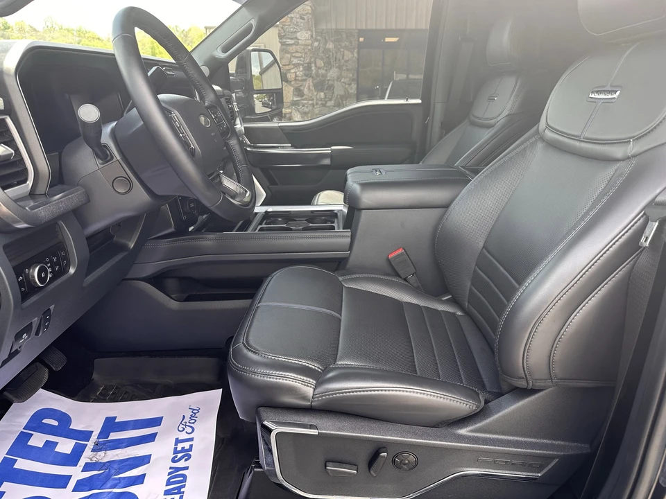 2025 Ford Super Duty 5th Gen - Image 10 of 31