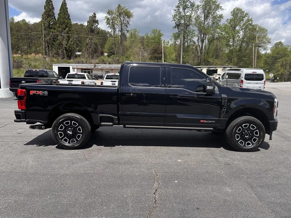 2025 Ford Super Duty 5th Gen - Image 4 of 31