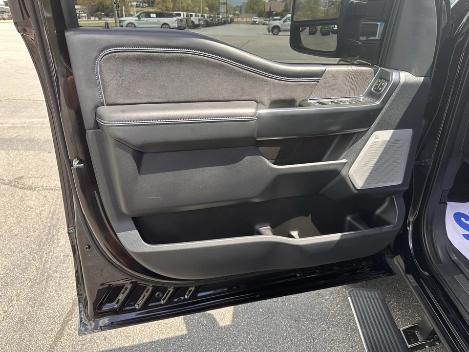 2025 Ford Super Duty 5th Gen - Image 9 of 31