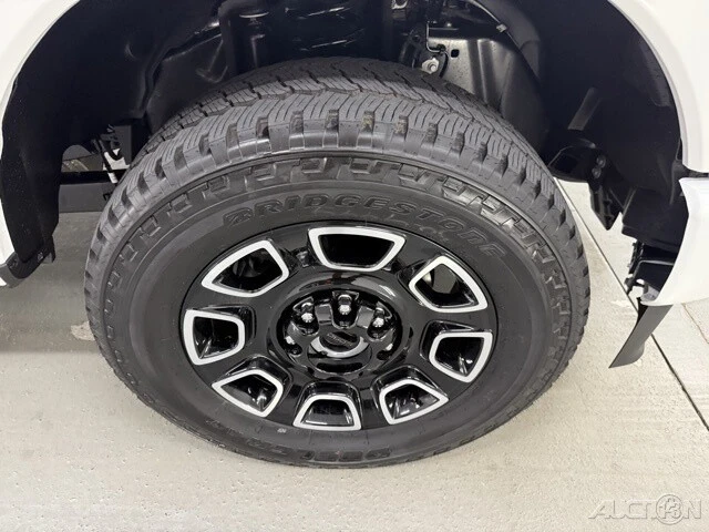 2025 Ford Super Duty 5th Gen - Image 4 of 12