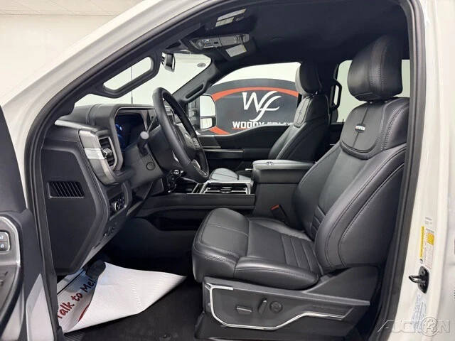 2025 Ford Super Duty 5th Gen - Image 9 of 12
