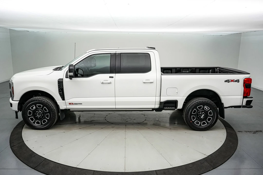 2025 Ford Super Duty 5th Gen - Image 9 of 21