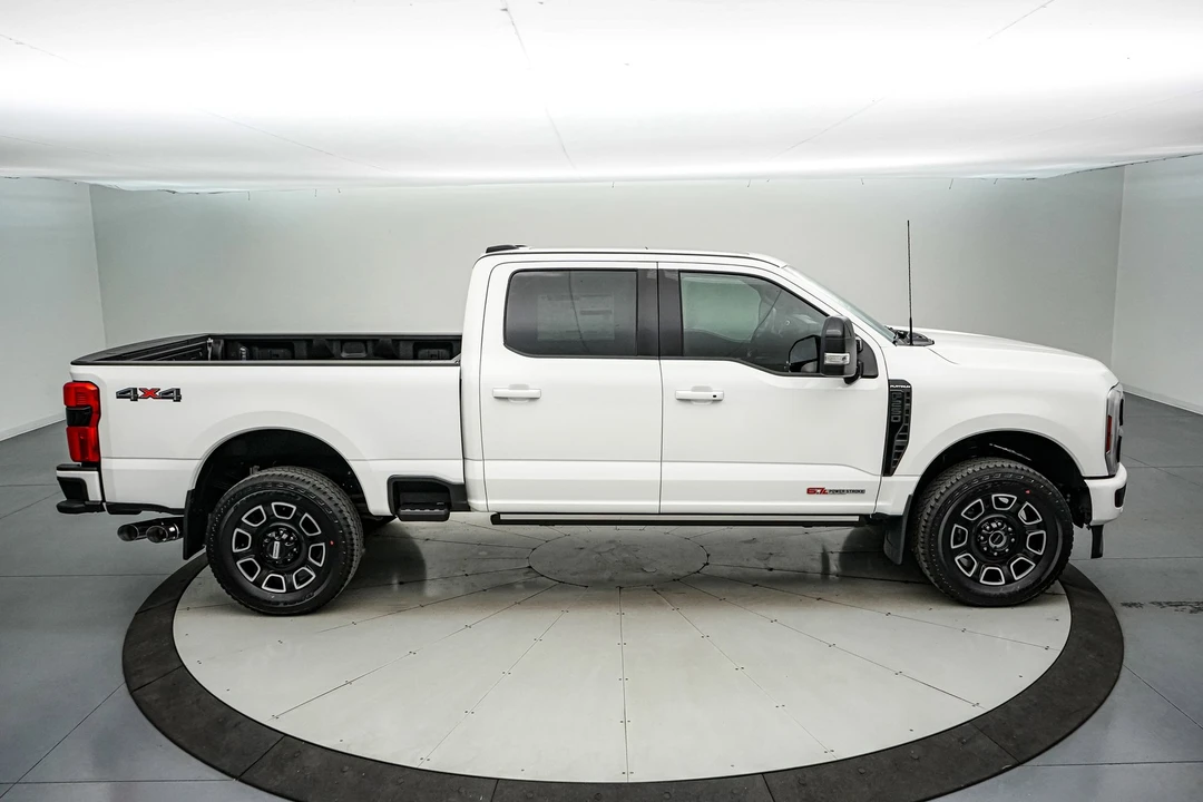 2025 Ford Super Duty 5th Gen - Image 4 of 21