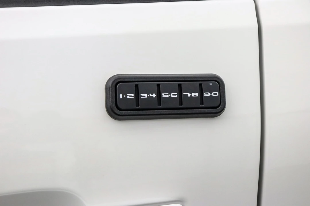 2025 Ford Super Duty 5th Gen - Image 13 of 21