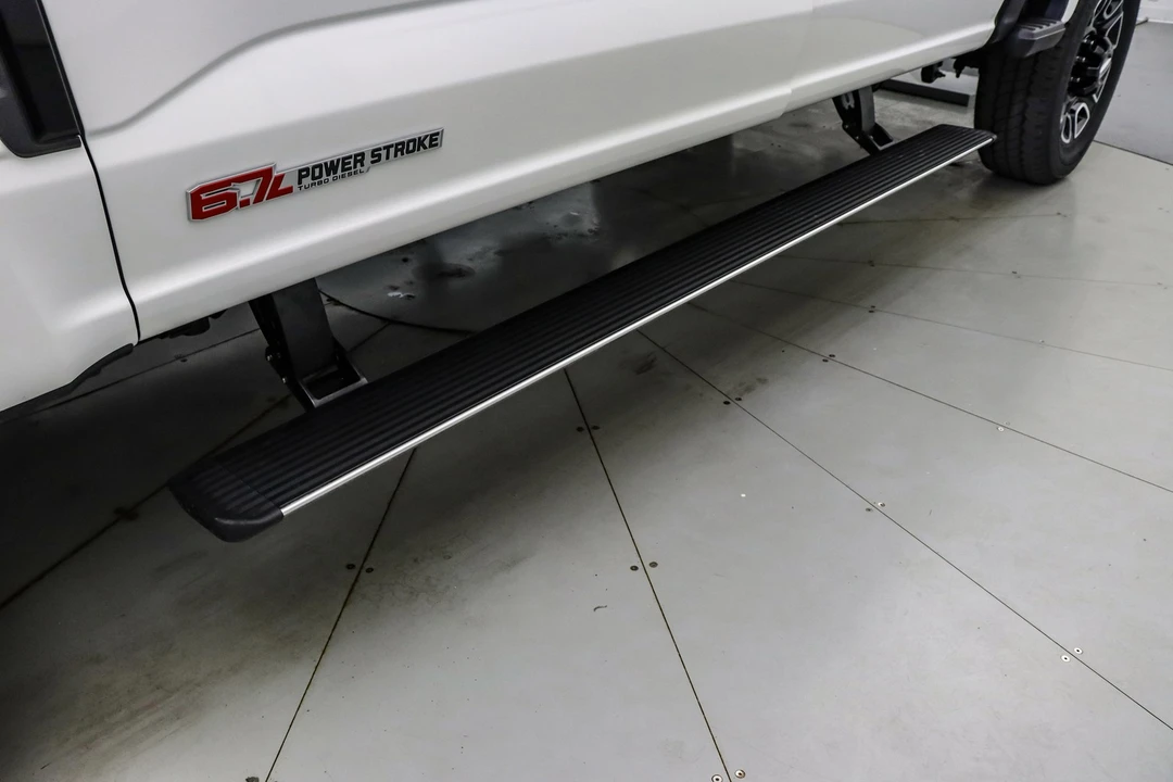 2025 Ford Super Duty 5th Gen - Image 14 of 21