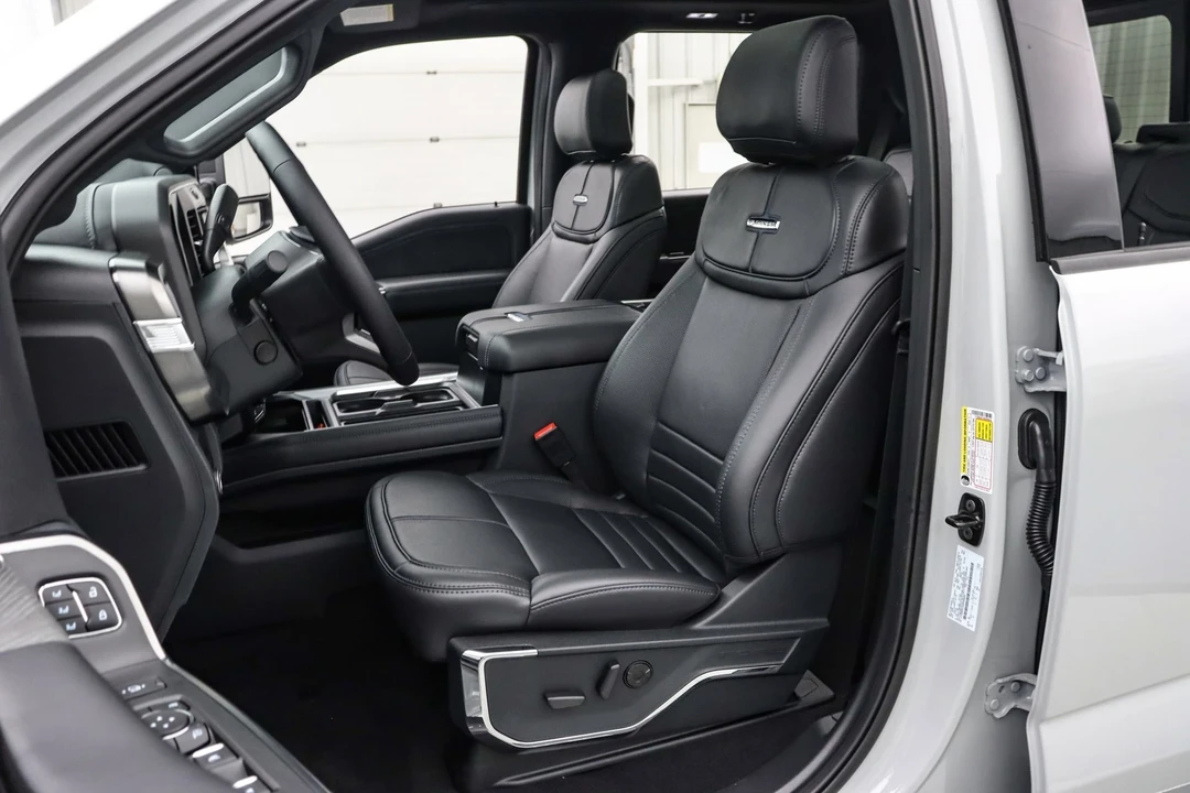 2025 Ford Super Duty 5th Gen - Image 16 of 21