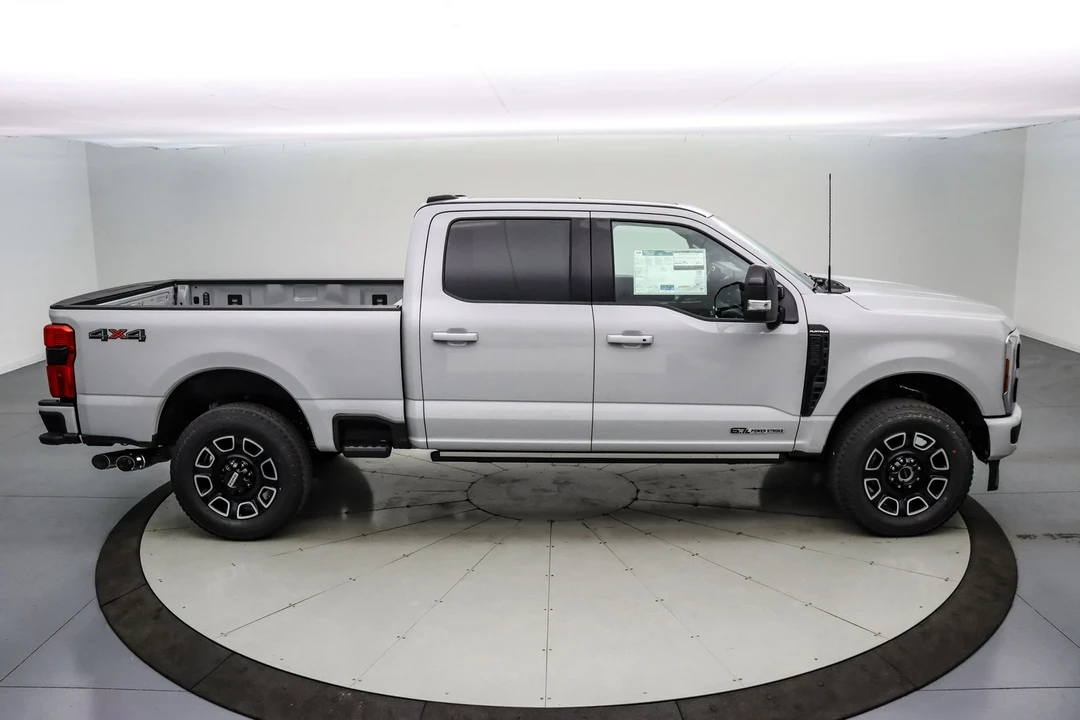 2025 Ford Super Duty 5th Gen - Image 4 of 21