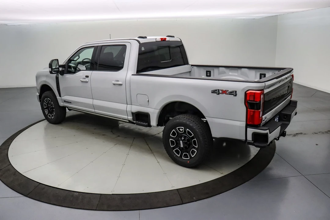 2025 Ford Super Duty 5th Gen - Image 8 of 21