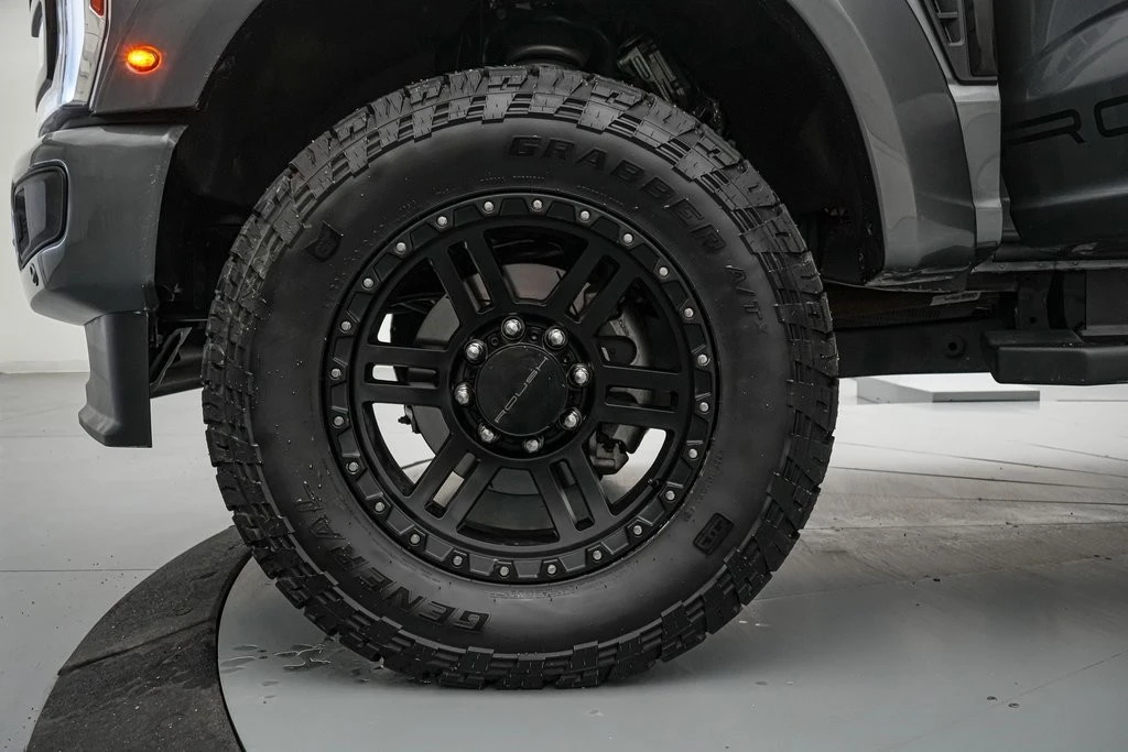 2025 Ford Super Duty 5th Gen - Image 12 of 21