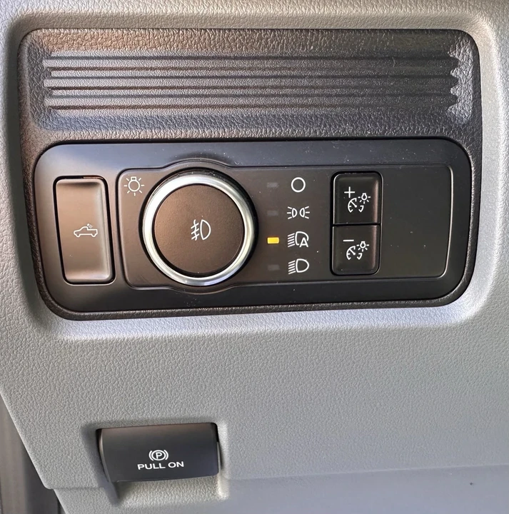 2025 Ford Super Duty 5th Gen - Image 20 of 21