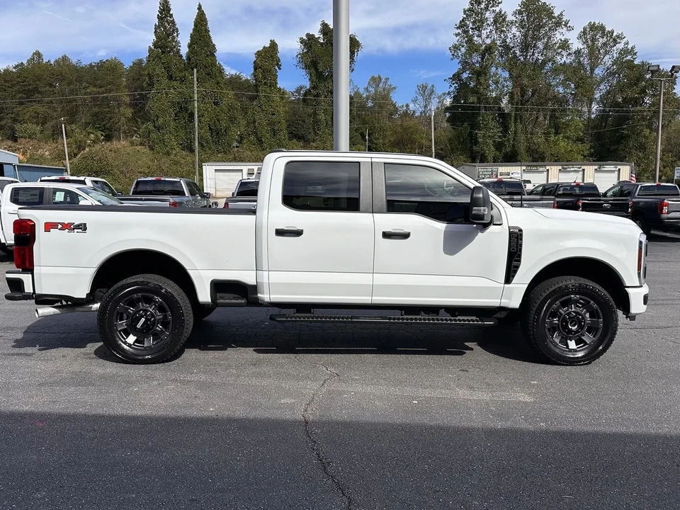 2025 Ford Super Duty 5th Gen - Image 5 of 21