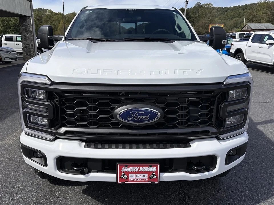 2025 Ford Super Duty 5th Gen - Image 3 of 21