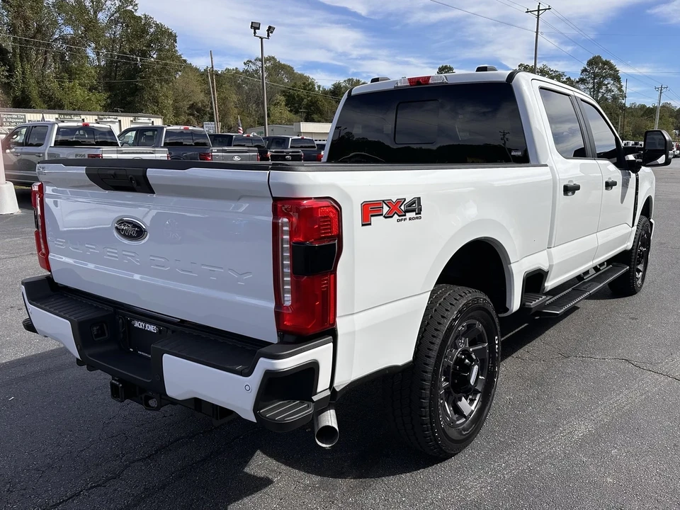2025 Ford Super Duty 5th Gen - Image 6 of 21