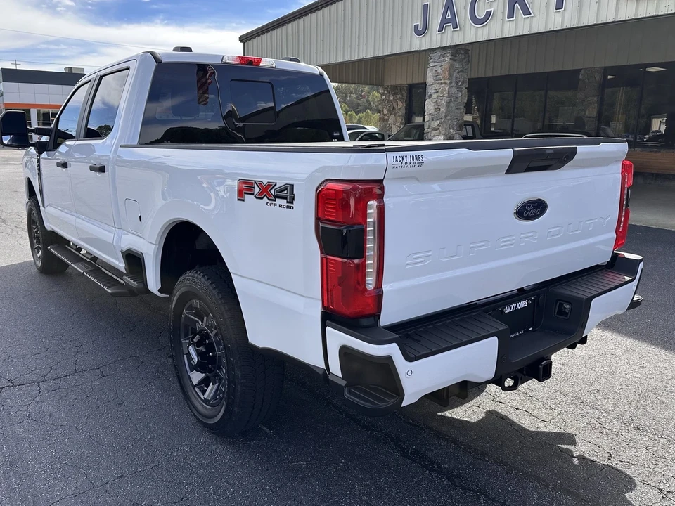 2025 Ford Super Duty 5th Gen - Image 8 of 21