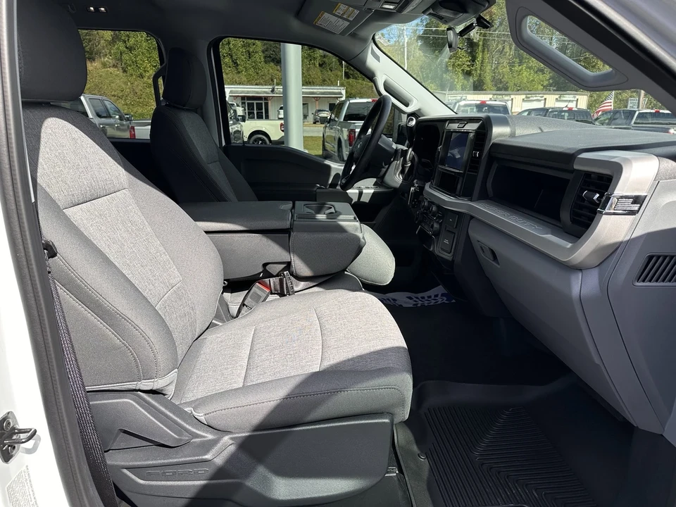 2025 Ford Super Duty 5th Gen - Image 16 of 21
