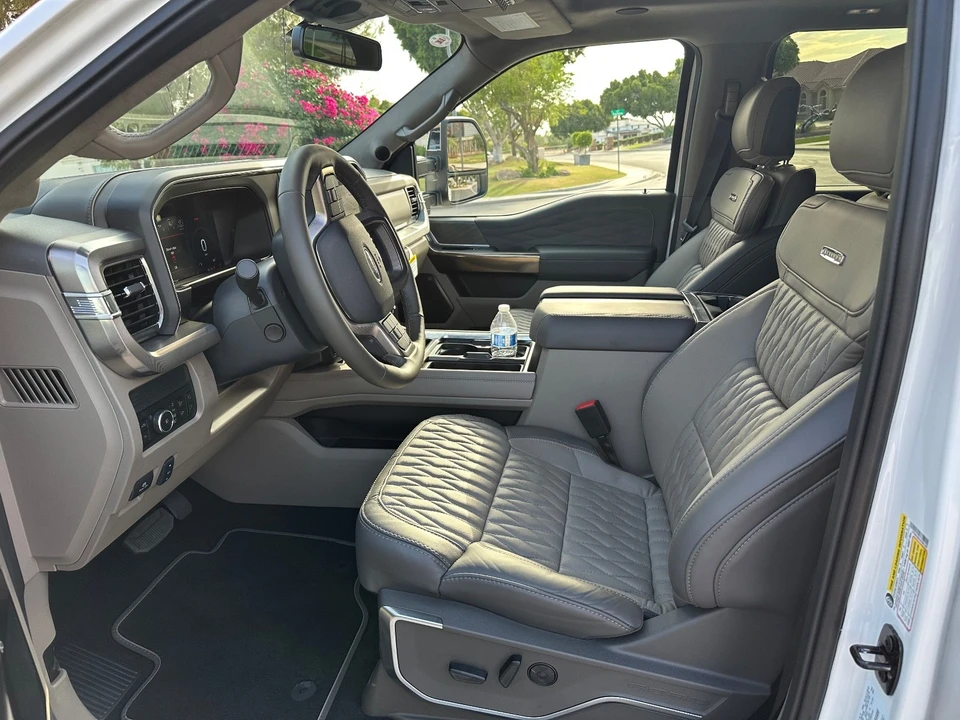 2025 Ford Super Duty 5th Gen - Image 9 of 21