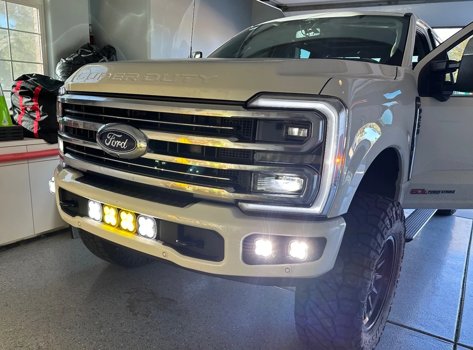 2025 Ford Super Duty 5th Gen - Image 3 of 21
