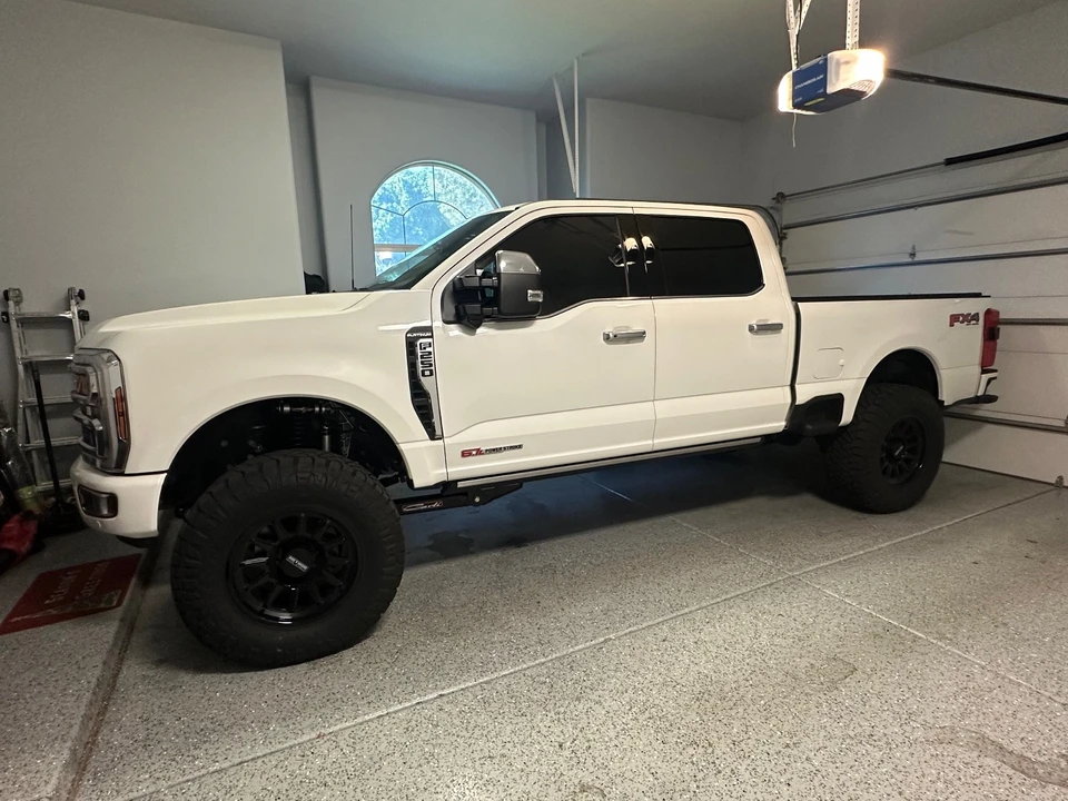 2025 Ford Super Duty 5th Gen - Image 11 of 21