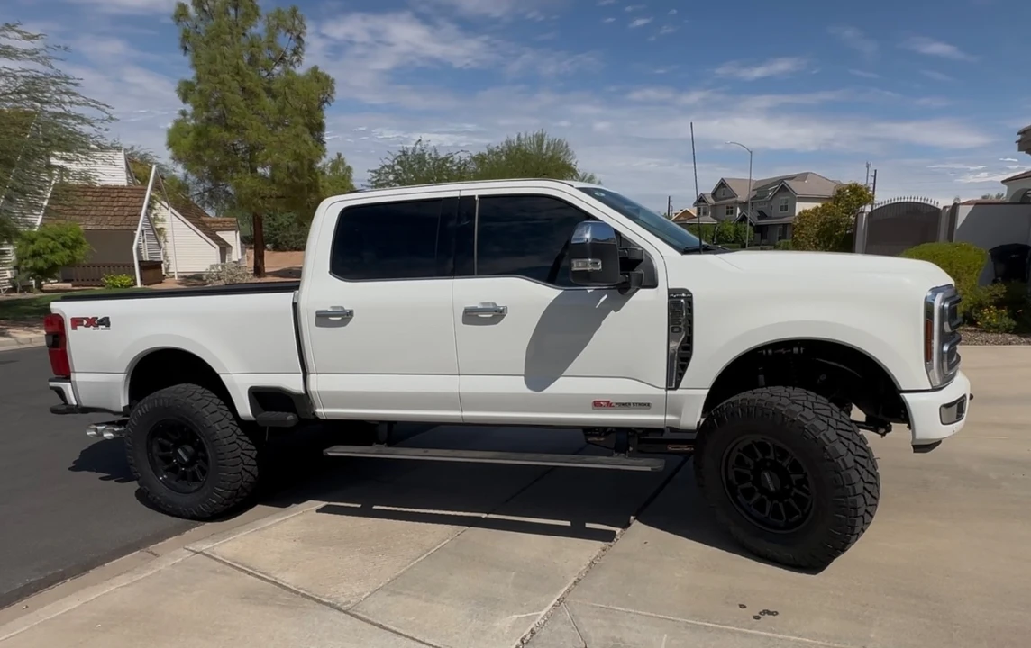 2025 Ford Super Duty 5th Gen - Image 10 of 21