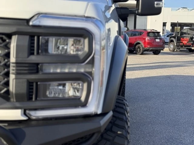 2025 Ford Super Duty 5th Gen - Image 8 of 12