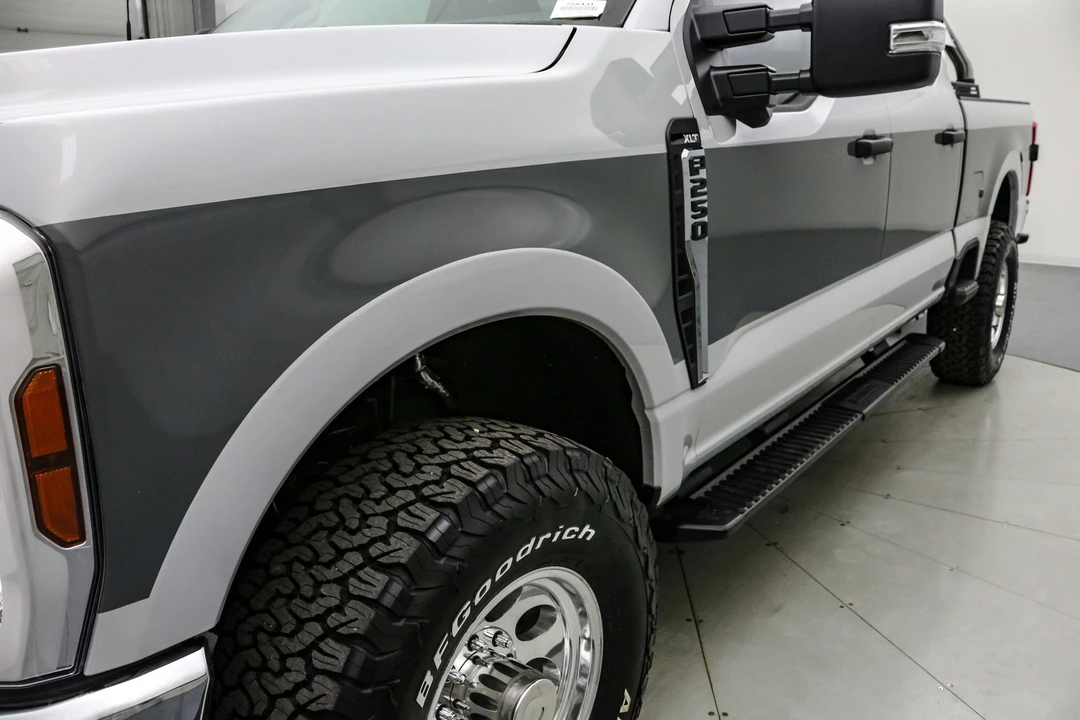 2025 Ford Super Duty 5th Gen - Image 19 of 21