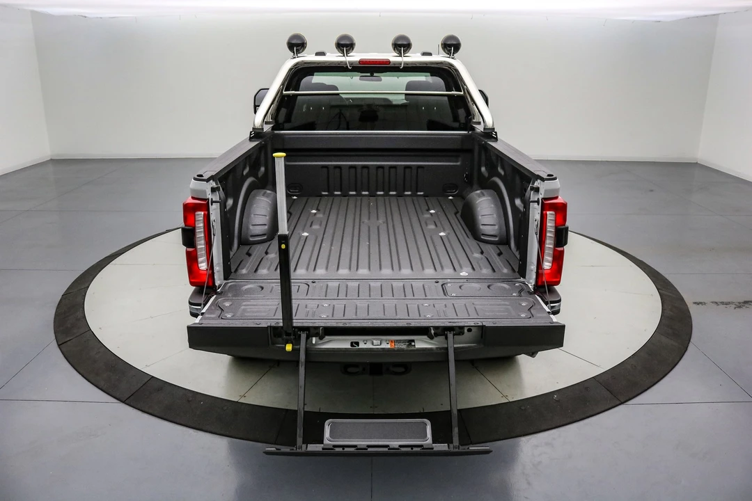 2025 Ford Super Duty 5th Gen - Image 8 of 21