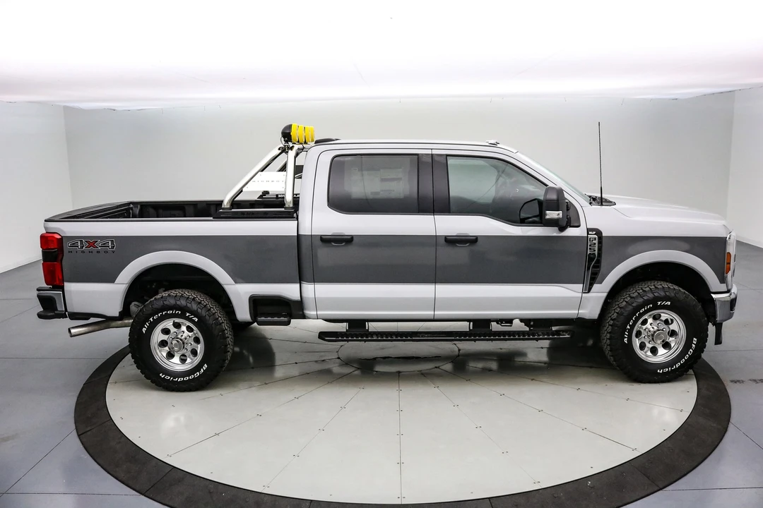 2025 Ford Super Duty 5th Gen - Image 5 of 21