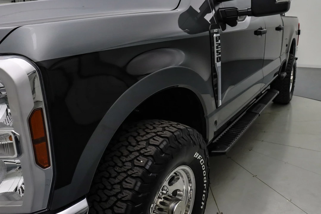 2025 Ford Super Duty 5th Gen - Image 19 of 21