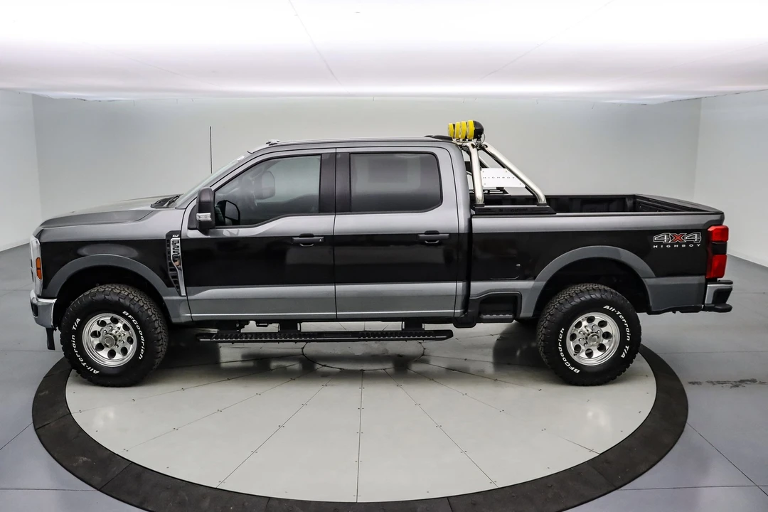 2025 Ford Super Duty 5th Gen - Image 10 of 21