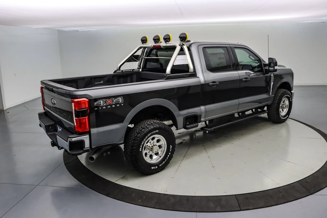 2025 Ford Super Duty 5th Gen - Image 6 of 21