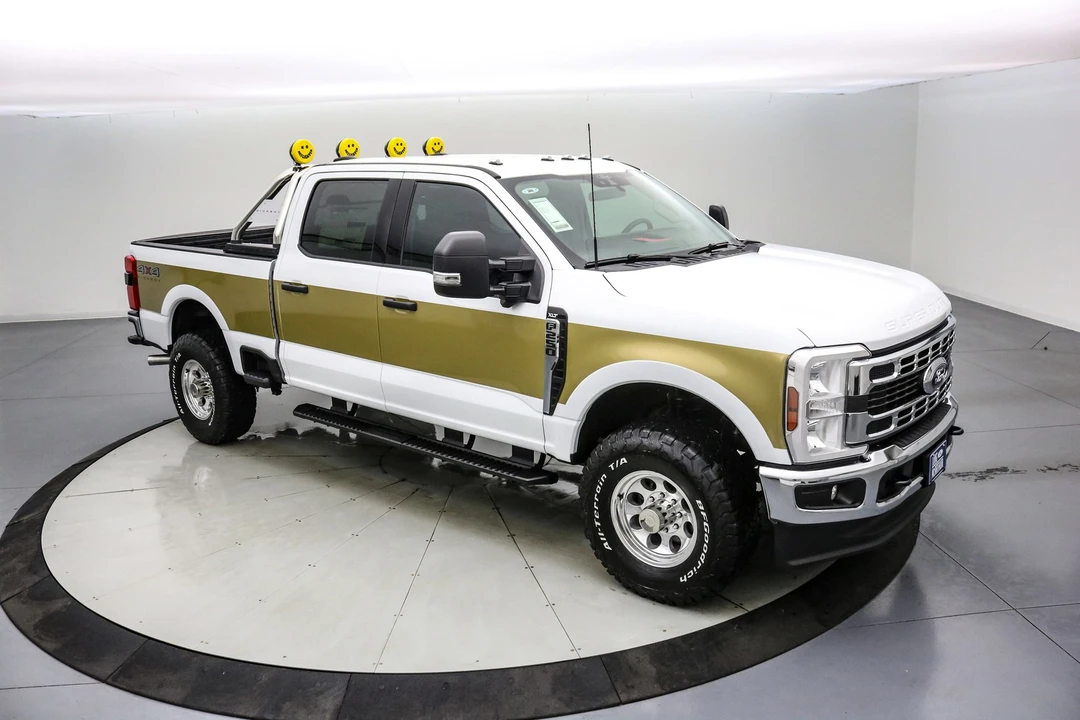 2025 Ford Super Duty 5th Gen - Image 2 of 21