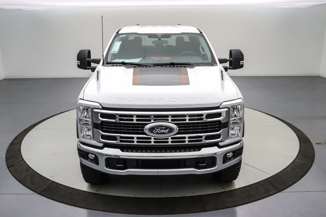 2025 Ford Super Duty 5th Gen - Image 12 of 21